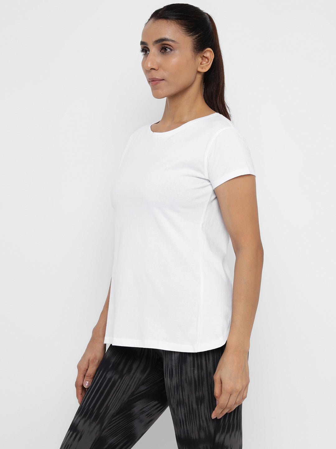 Ap'pulse Women's Back Open Tshirt