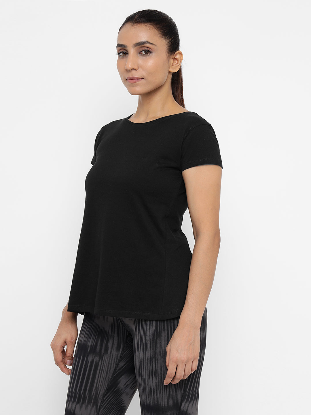 Ap'pulse Women's Back Open Tshirt