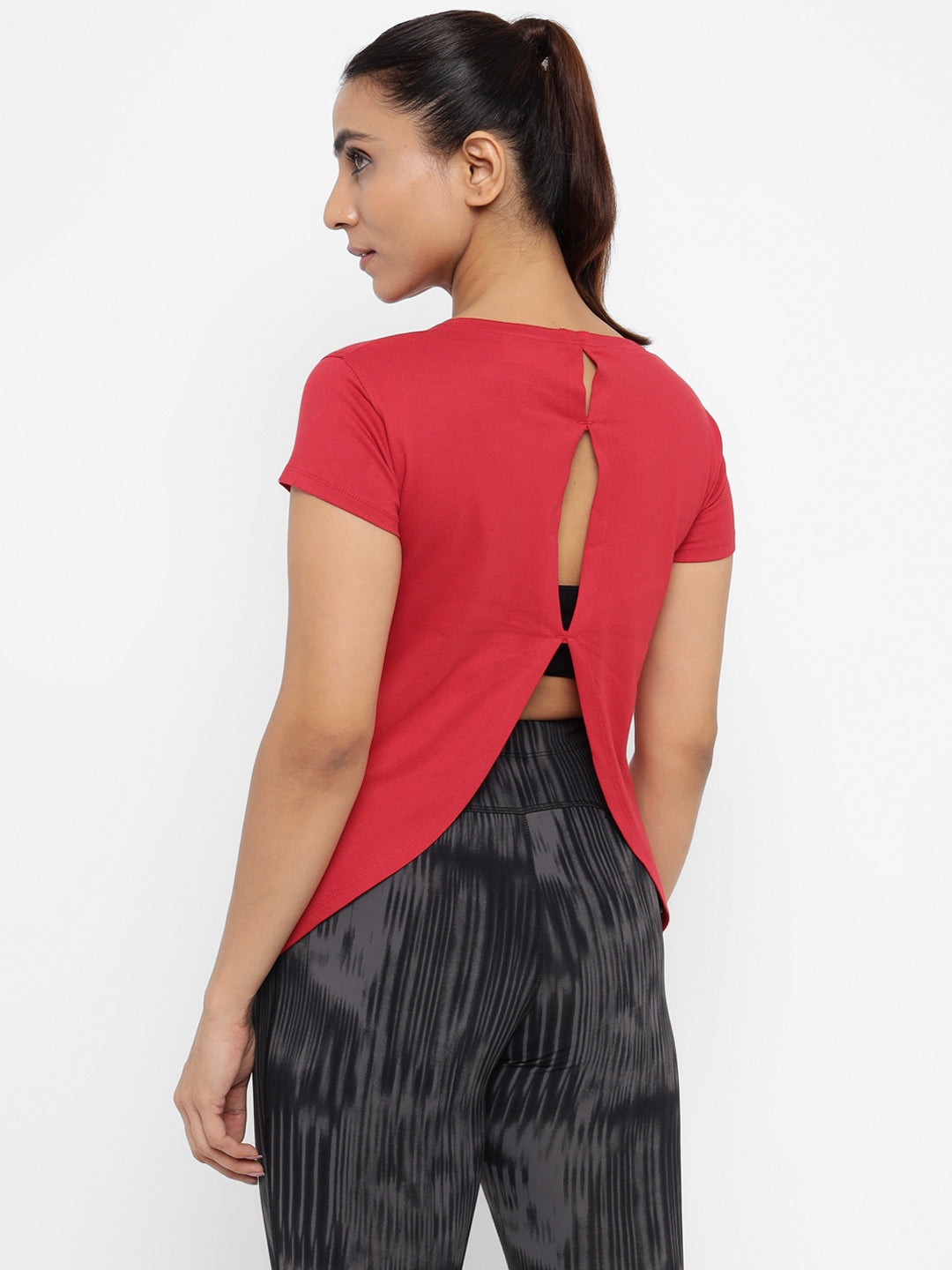 Ap'pulse Women's Back Open Tshirt