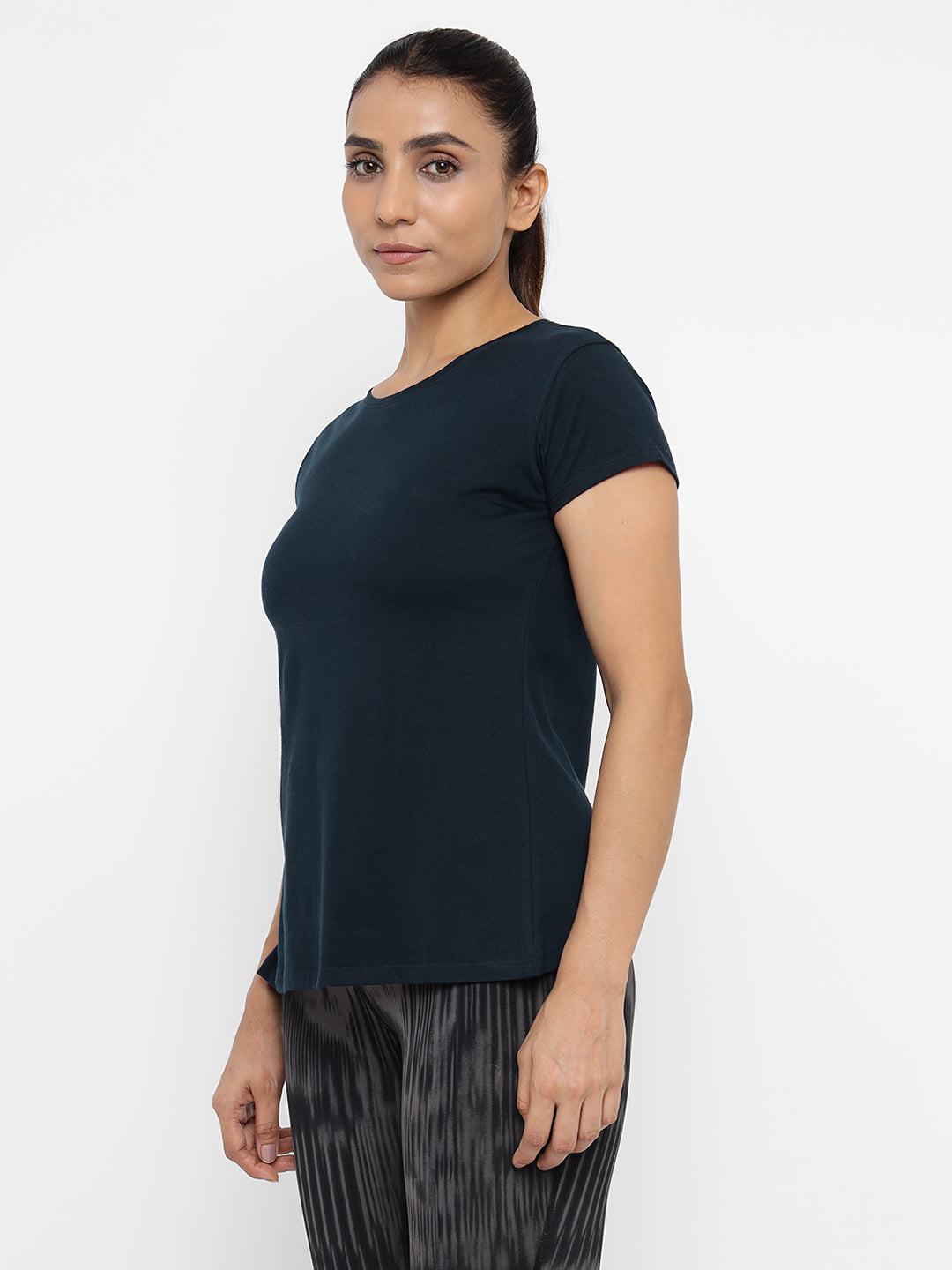 Ap'pulse Women's Back Open Tshirt