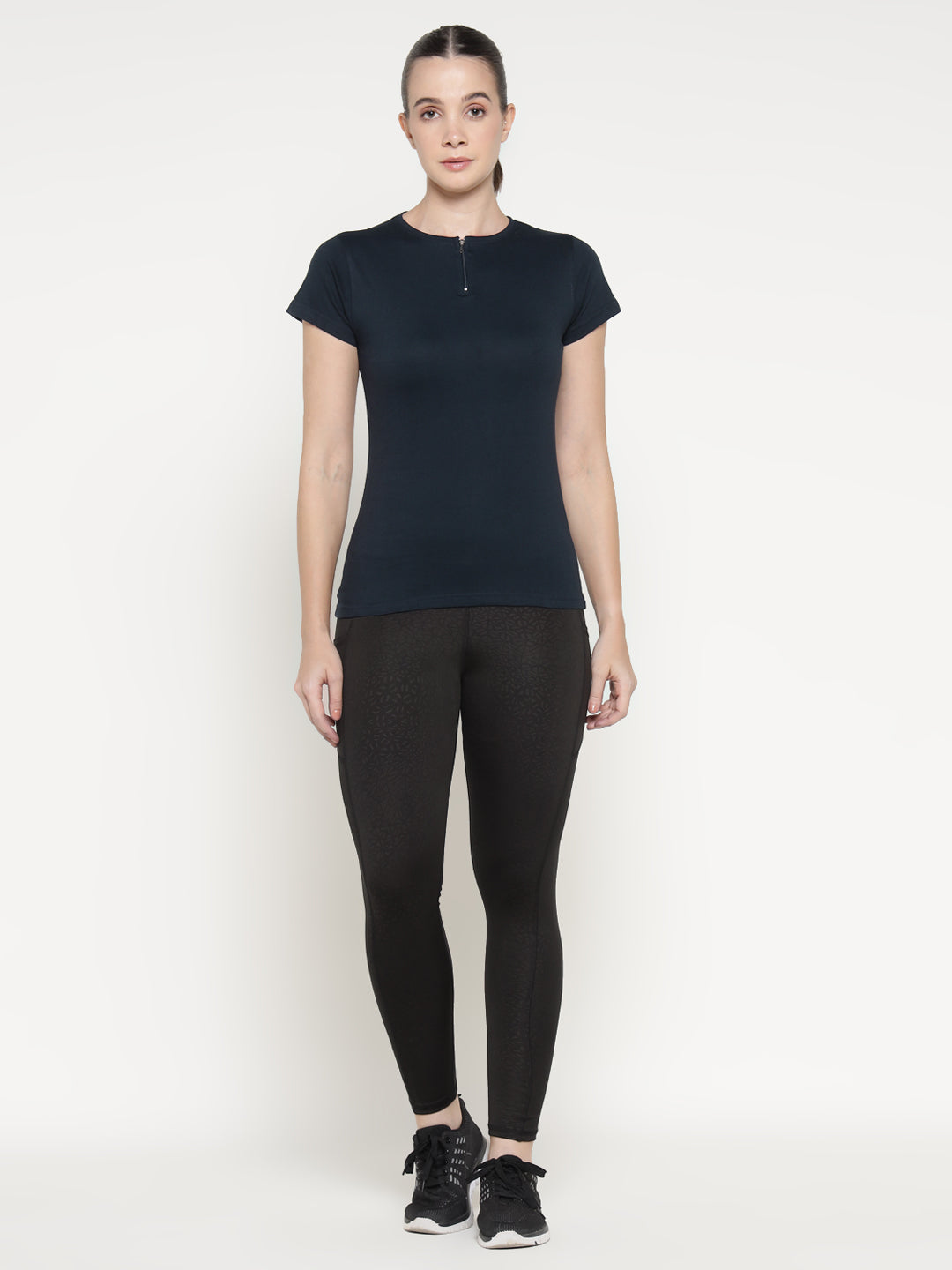 Ap'pulse Women's Short Sleeve Round Neck Zipper Tshirt